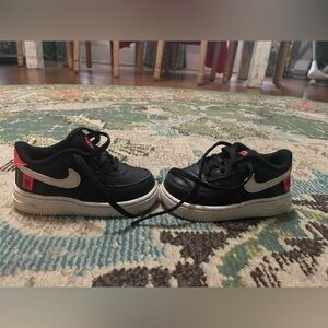 Toddler 7c (toddler) Black Nike- gently used